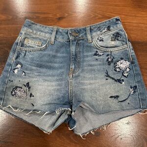 Zara Basic Denim shorts embroidered blue Sz 2